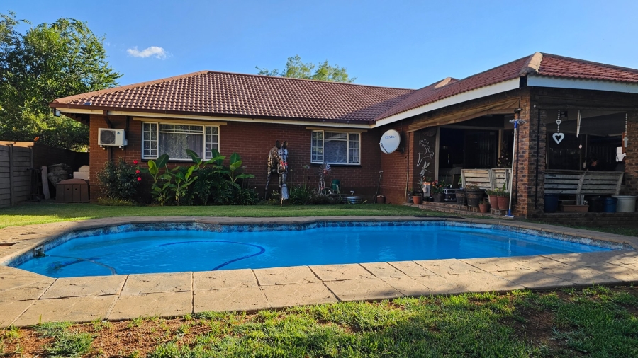 3 Bedroom Property for Sale in Vaalpark Free State